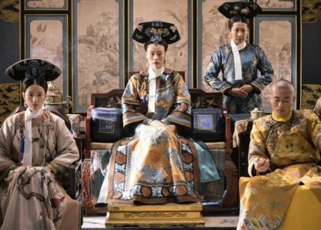 依然爱情服务生 视频缩略图