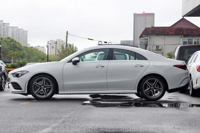 休比的万圣节 视频缩略图