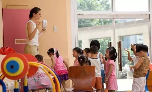 堕落天使2：和平卫士 视频海报