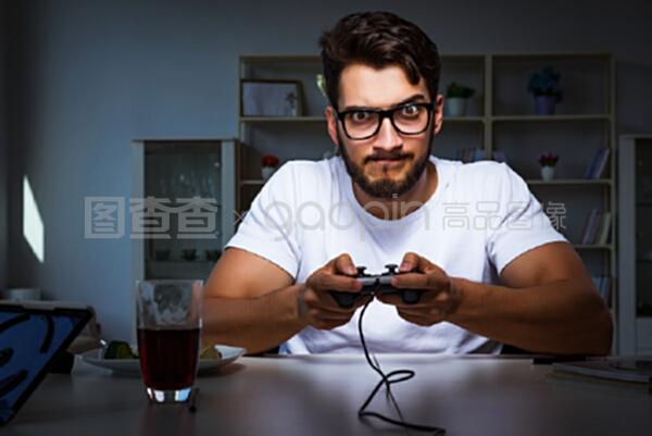 凤梧洞战斗 视频缩略图