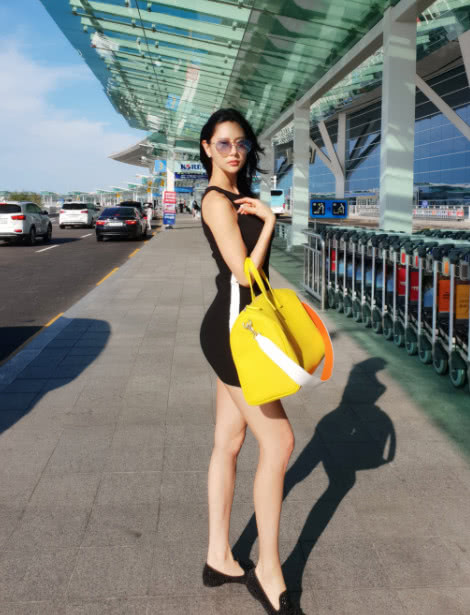 体育俱乐部 视频缩略图