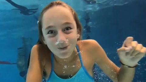 佐罗 视频缩略图