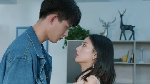 冰下的鱼 视频缩略图