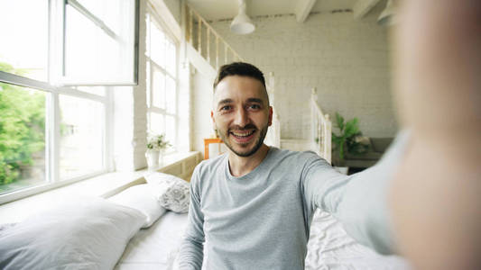 候鸟 视频缩略图