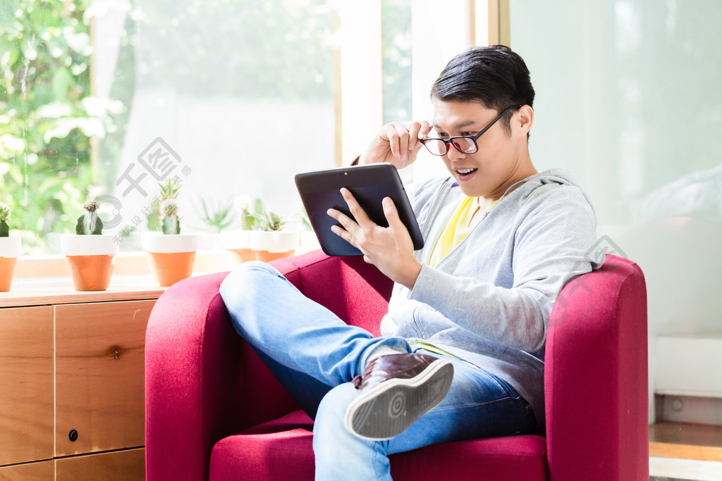 口是心非 视频缩略图