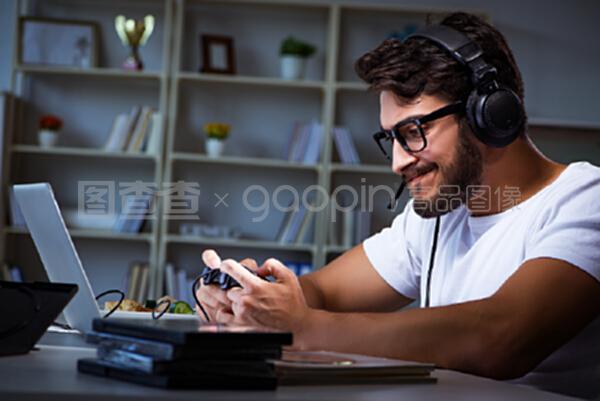 侦探马龙 视频缩略图