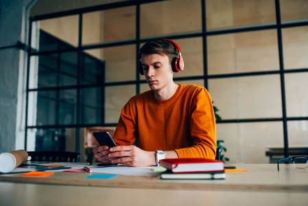 依兰爱情故事 视频缩略图