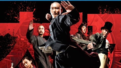 修剪草坪的小黄人