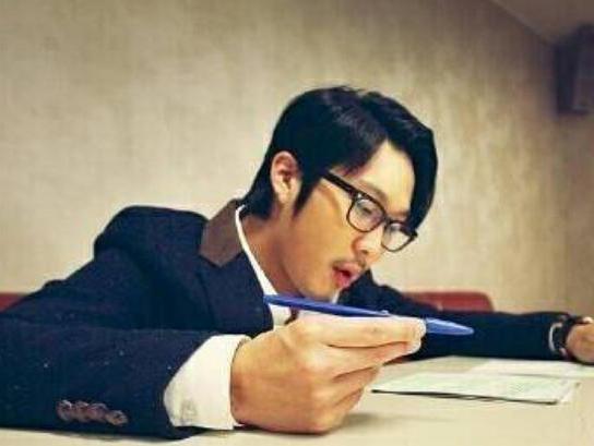 外太空的你 视频海报