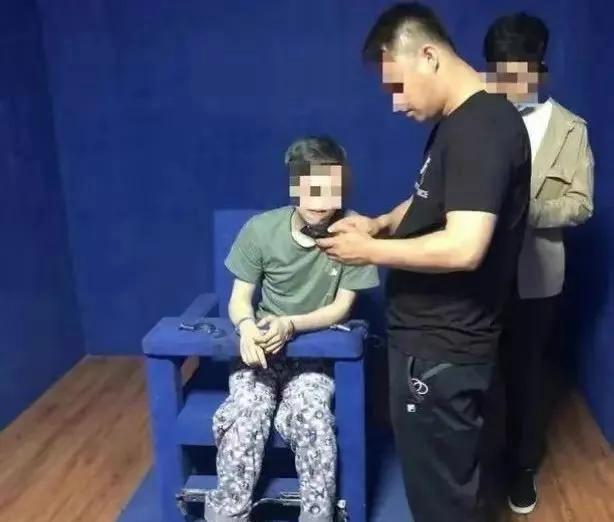 冒牌上尉 视频海报